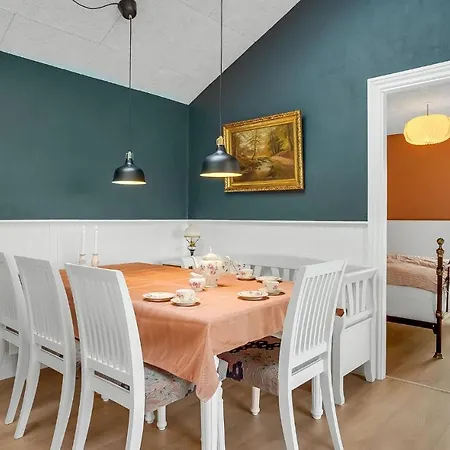 Дом отдыха 4 Bedroom Beautiful In Хадерслев